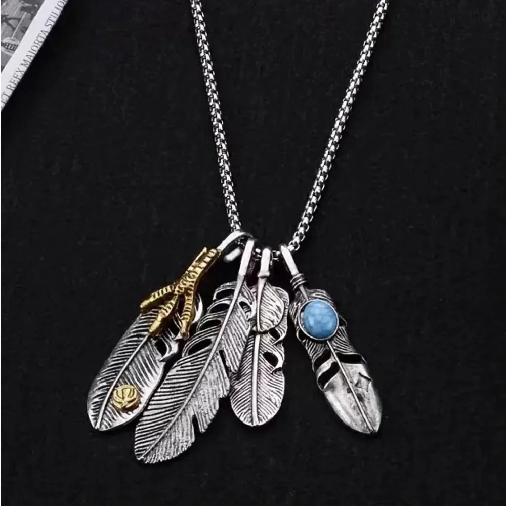 Silver Feather Pendant Necklace.